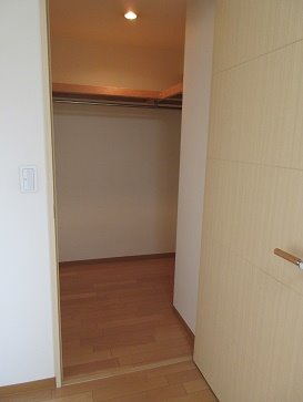 エスリード西本町 収納